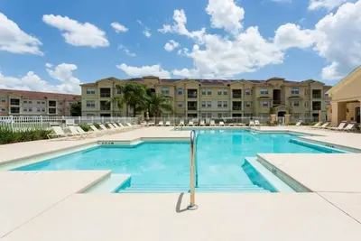 Image de Beautiful 3 Bed 2 Bath Condominium de luxe près de la piscine