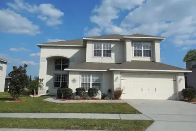 Image de Élégante maison urbaine à Disney Area, 6 Br, piscine et spa