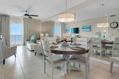 Image de Beach Retreat Luxury Top Floor, Pet Friendly, Gulf View Condo