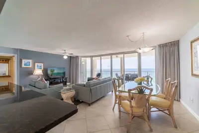 Image de Soleil va laver mon blues loin @ Retraite d'émeraude ~ couchers de soleil étonnants et grand balcon!