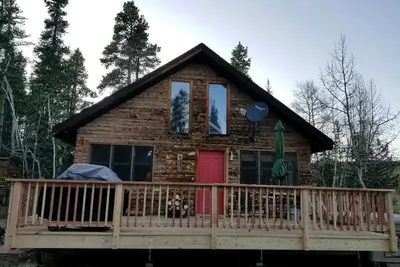 Image de Cabane incroyable, Vues, ​​bain à remous, cheminée, ponts, privé!