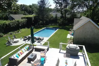 Image de À Pied De La Rue Principale Du Chalet Historique De Bridgehampton