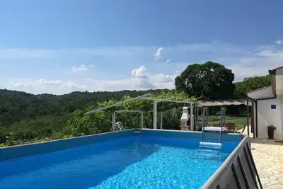 Image de Belle maison, entouré par la nature magnifique et imprenable vue sur la mer