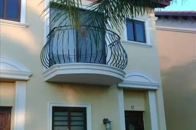 Image de Aruba Gold Coast 2 / lit / 2. 5 Bath TownHouse / Gated Community