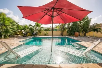 Image de Villa Moderne 3br \/ 2ba - Palm Beach-Piscine PRIVÉE-Proche De La Plage- Nouvelle Construction