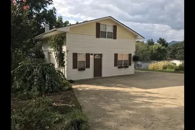 Image de Le Guesthouse-Situé juste entre Asheville et Black Mountain