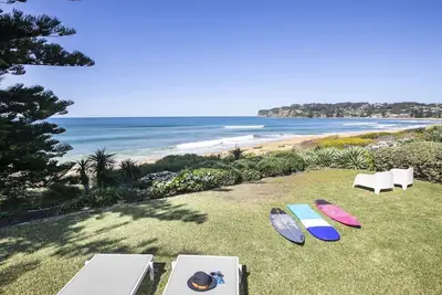 Image de The View at North Avoca - Grande maison familiale spacieuse en bord de mer