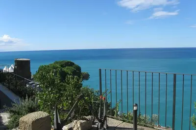 Image de Villa tranquille des Cinque Terre avec des vues spectaculaires sur la mer Méditerranée