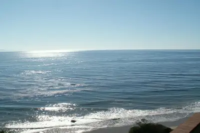 Lumineux, Sunny Cottage Oceanfront Beach à Santa Barbara!