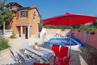 Appartement confortable pour 4 personnes sur une propriété privée spacieuse