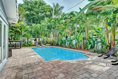Image de Superbe Tropical moderne Pool Home au coeur de Fort Lauderdale!