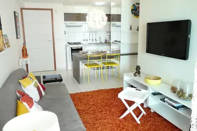 Incroyable apt sur le front de mer de Boa Viagem avec piscine sur le toit et vue sur la mer