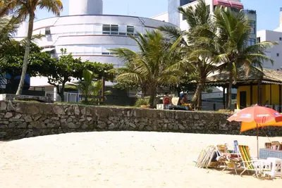 Apt face à la plage Tombo Guaruja