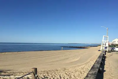 Image de Maison 3br avec piscine, 5 minutes Ă pied de la plage
