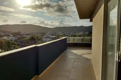 Image de Penthouse avec vue sur la mer, à 400 m de la plage, très bien situé.