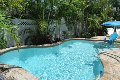 Image de Bungalow de plage 3bdr calme, à pied de la plage, piscine privée