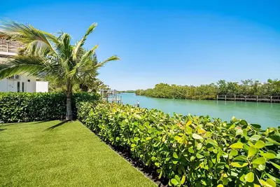 Image de Bungalow Bayside Deluxe avec une chambre et accès à la plage privée - 18