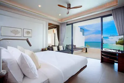 Image de Suite avec piscine en bord de mer