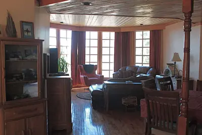 Image de Mountain House - Hors des chambres d'hĂ´tes sauvages