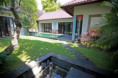 Image de 5 chambres, 2 villas avec piscine privée, service de ménage quotidien