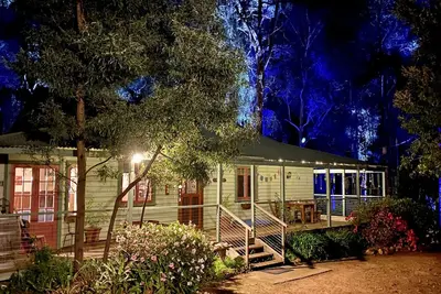Image de * Karri Tree Cottage *