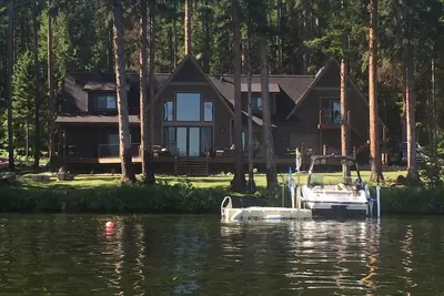 Image de Magnifique Lakefront Lodge On Placid Lake