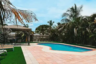 Image de Belle piscine chauffée 4Bed 2Bath maison, à 3 miles de Hollywood North Beach Park