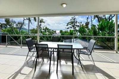 Image de ** Bleue Water Views 6 Hamilton Island **