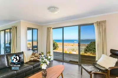 Image de PetLet 17 Absolute Waterfront Views + Kayaks