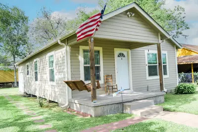 Image de Home Away from Home, toute la maison pour vous! Bay City