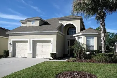 Image de Sud face Lux 5bd / 5ba piscine maison W / spa et vue privée 2mi à Disney! Wifi gratuit