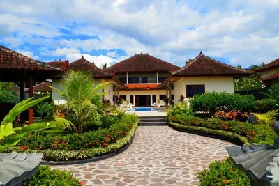 Image de Bali Absolute Beachfront Villa. Singaraja