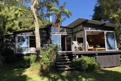 Image de Bord du lac Absolute - Les architectes possèdent - Rotoiti Bach