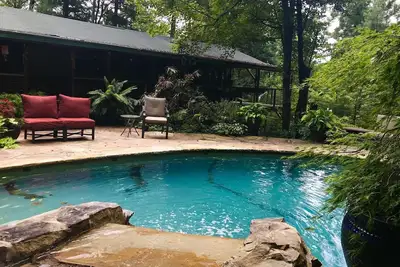 Image de Chalet de montagne privé avec piscine! Animaux acceptés!
