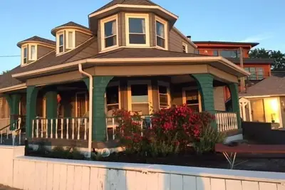 Image de Maison victorienne sur North Beach. Vues panoramiques incroyables sur le lac Michigan.