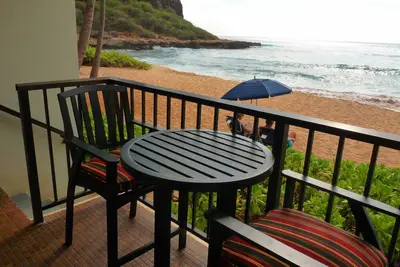 Image de Deluxe Hawaiian Princess Condo - À quatre pas du sable - Wifi gratuit
