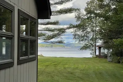 Image de Superbe One Of A Kind lac privé avant directement sur le lac Pleasant