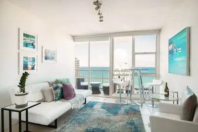 Image de Ocean View 21 étage de luxe Apt Au coeur de Condado avec Parking