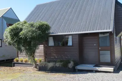 Image de Chalet du parc national. Une base idéale pour la traversée de Tongariro et le parcours cycliste