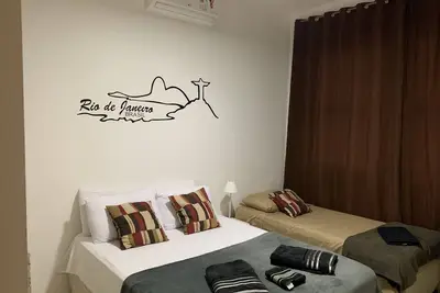 Image de 4 chambres et 3 salles de bain - Proche de la plage - familial, calme