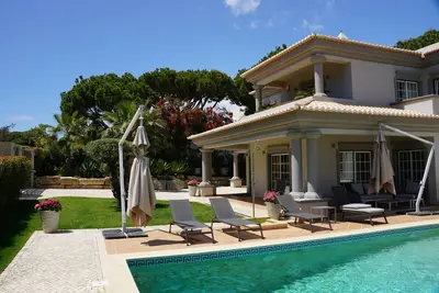 Image de Charmante Villa en Algarve, Portugal Ă seulement 10 minutes Ă pied de la plage