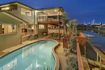 Coral Waterfront Broadbeach