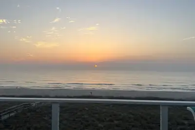 Image de Million Dollar Ocean Front View