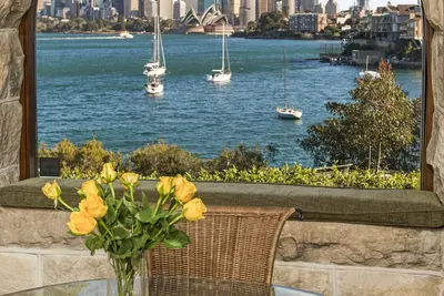 Image de Sydney Harbour View Apartment vues emblématiques de l'opéra et du Harbour Bridge