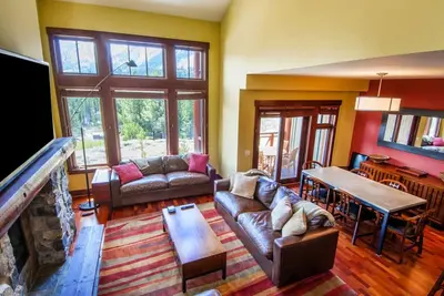 Image de Luxe 4 chambres 4. 5 Bath Townhome
