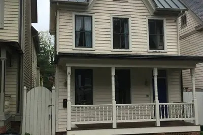 Image de Victorian Hideaway: Beautiful Exterior, Modern interior