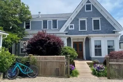 Image de West End 2br Condo En Grande-Lieu