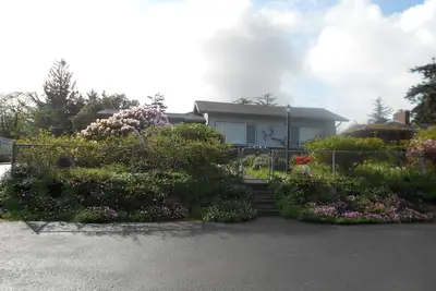 Image de Vue sur la baie de Lou dans Coos Bay-Scienic Charleston. Grande belle maison.