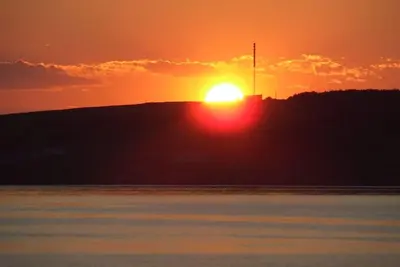 Nouveau Cottage Beachfront Post + beam, couchers de soleil incroyables et Just Off Cabot Trail