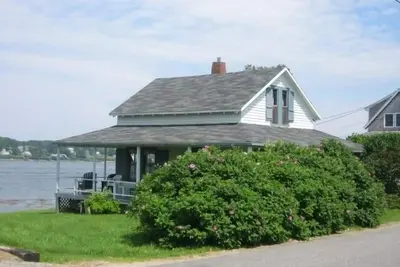 Image de Authentique chalet du Maine avec façade directe sur l'eau